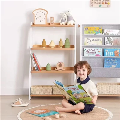 Bibliotecă joasă pentru camera copiilor